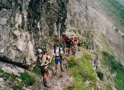 neuseel&auml;ndische Kolonne im Schrofenpass