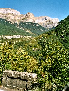 Zur Ordesa-Schlucht